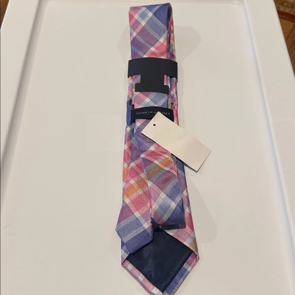 NWT Tommy Hilfiger Pastel Large Print Plaid Tie Easter Spring Summer‎ Silk Blend